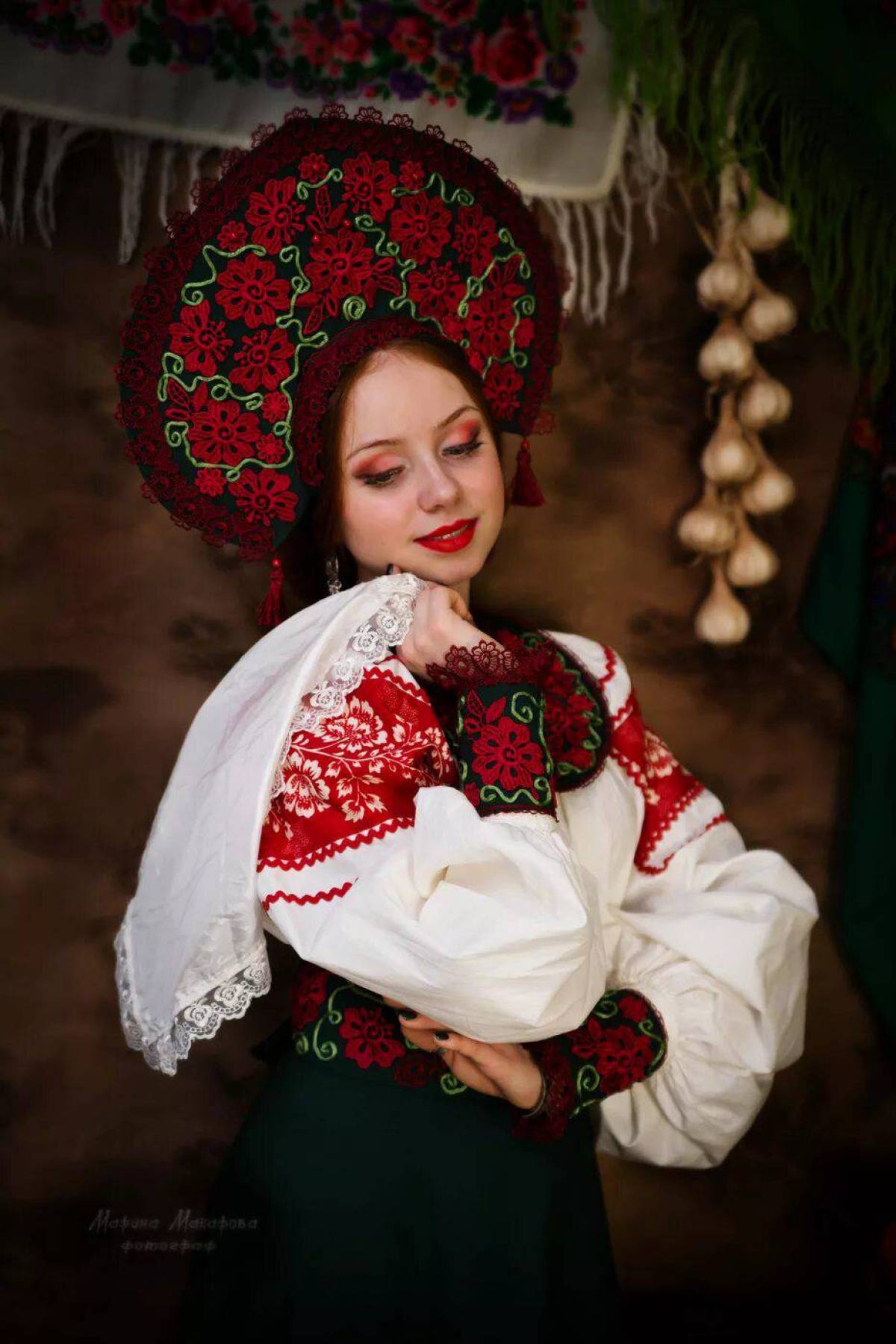 Take a pause and enjoy Women in Slavic costumes — streaming from Karachi