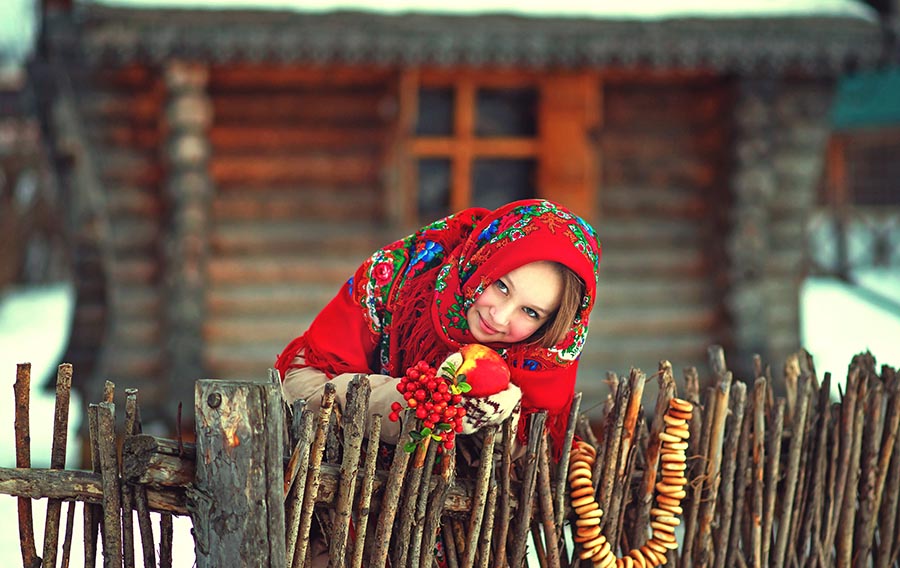 Sexy girl Women in Slavic costumes in Karachi